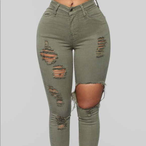 𝐹𝑎𝑠ℎ𝑖𝑜𝑛 𝑁𝑜𝑣𝑎 𝑃𝑎𝑛𝑡𝑠 - Picture 2 of 10